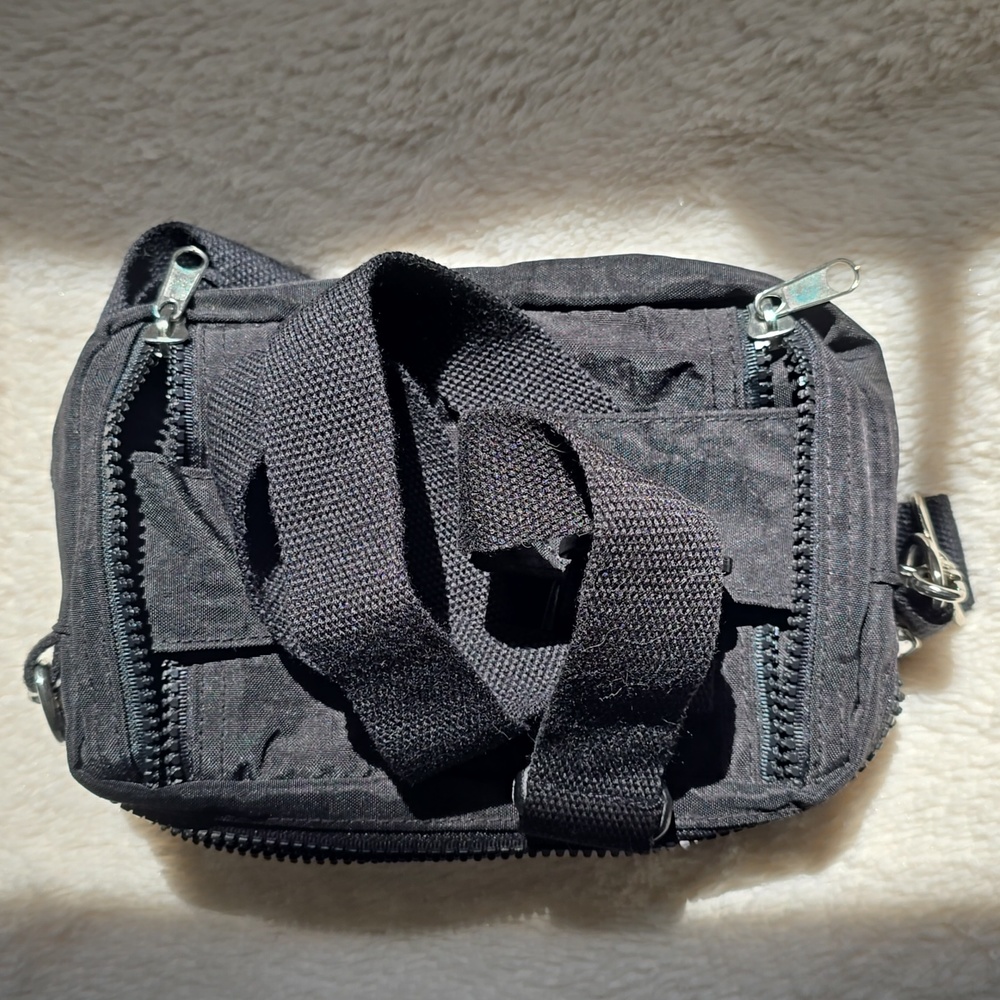 Disney Parks Authentic Original purse/fanny pack - Picture 4 of 11